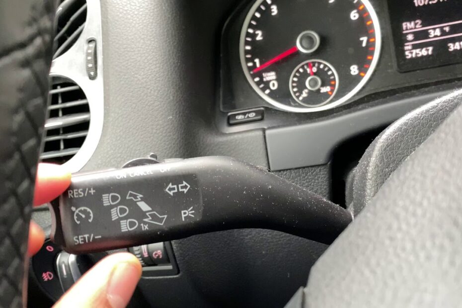 How to Turn off Interior Lights in Volkswagen Tiguan 2021