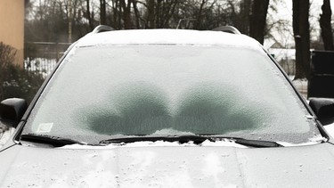 How to Prevent Frost on Inside of Windshield