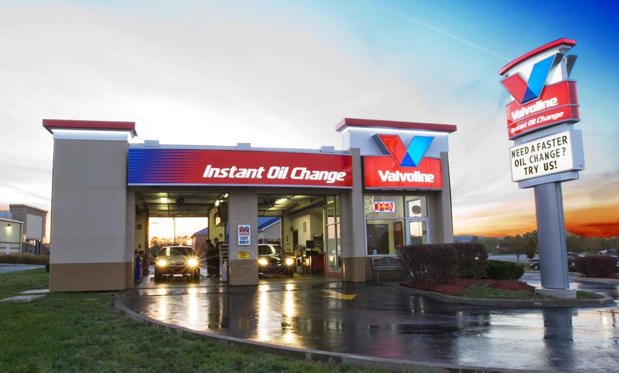 How Long Does an Oil Change at Valvoline Take