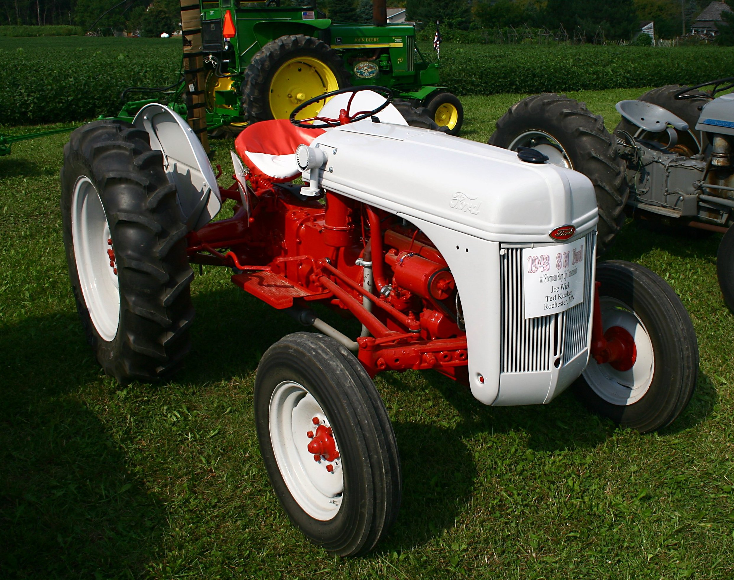 How Many Ford 2N Tractors were Made