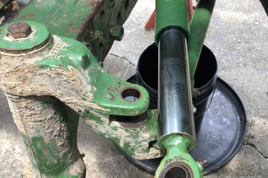 How to Remove Steering Cylinder from Tractor